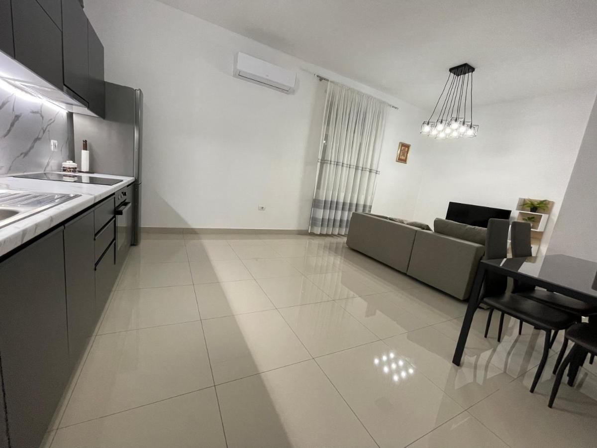 Westwood 2Bd Apartments Durrës Exterior foto